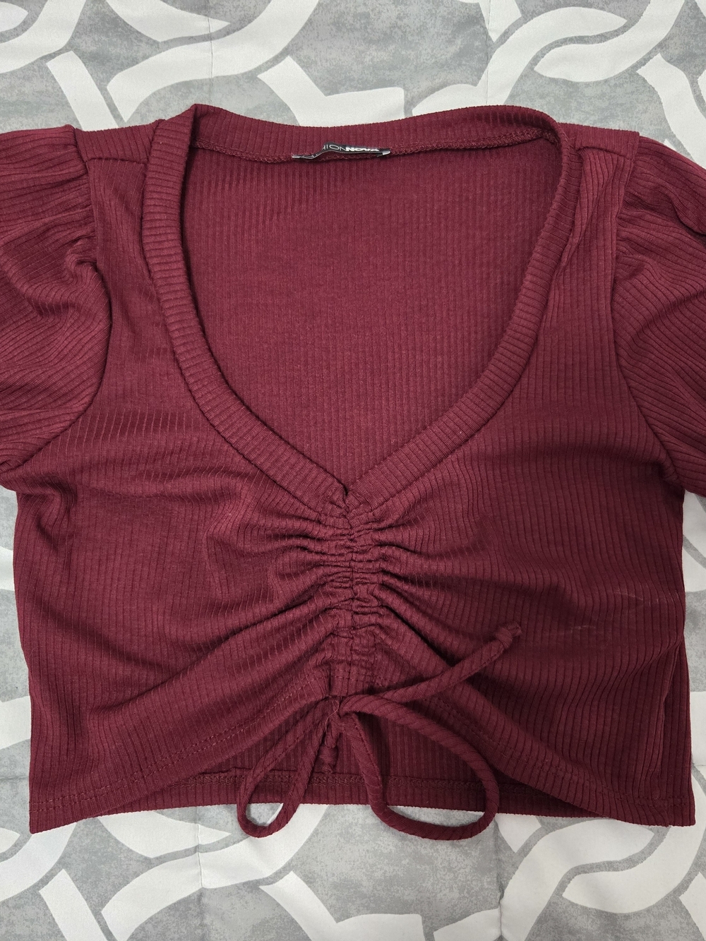 Fashion Nova Ribbed V-Neck Drawstring Crop Top - Burgundy